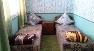 Гостевой дом У Мыса Судак Двухместный номер эконом-класса с 2 отдельными кроватями-3